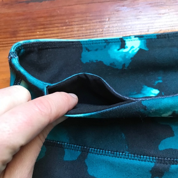 Fabletics Teal Floral Leggings, EUC, M - Picture 11 of 11